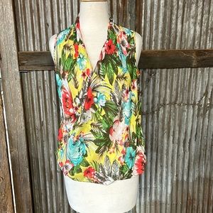 Kut from the Kloth sleeveless floral print shirt size XS